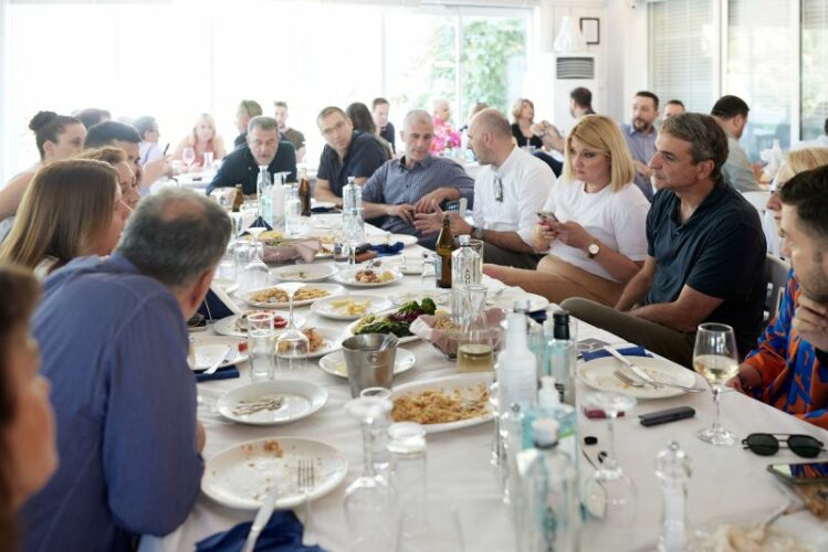 Μητσοτάκης για Ισθμό: Έγινε ό,τι καλύτερο μπορούσε να γίνει, γκρεμίστηκε η γέφυρα σε 12 ώρες